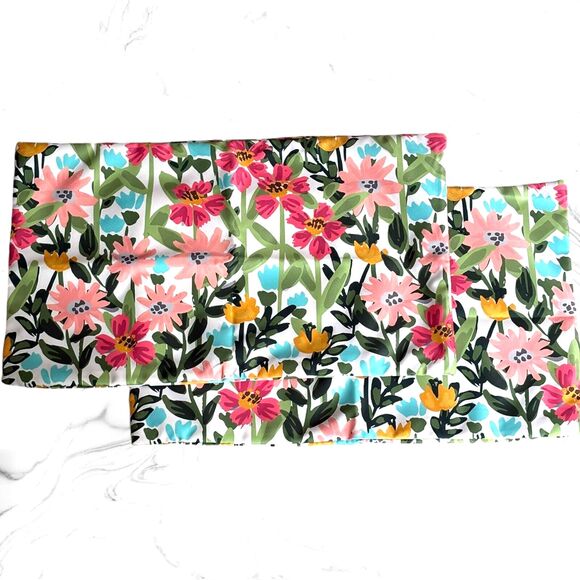 Outdoor Tropical Flower Pillow Covers Rectangle 20" x 12" Waterproof Polyester - Picture 2 of 6